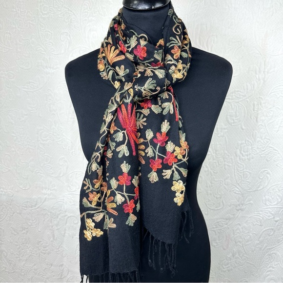 Asian Eye NWT Wool Embroidered Oblong Scarf - Picture 1 of 9